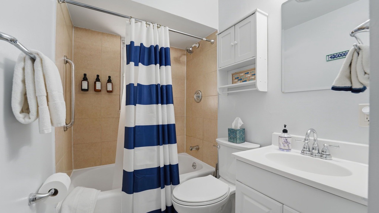 Photo of Bathroom in Euclid