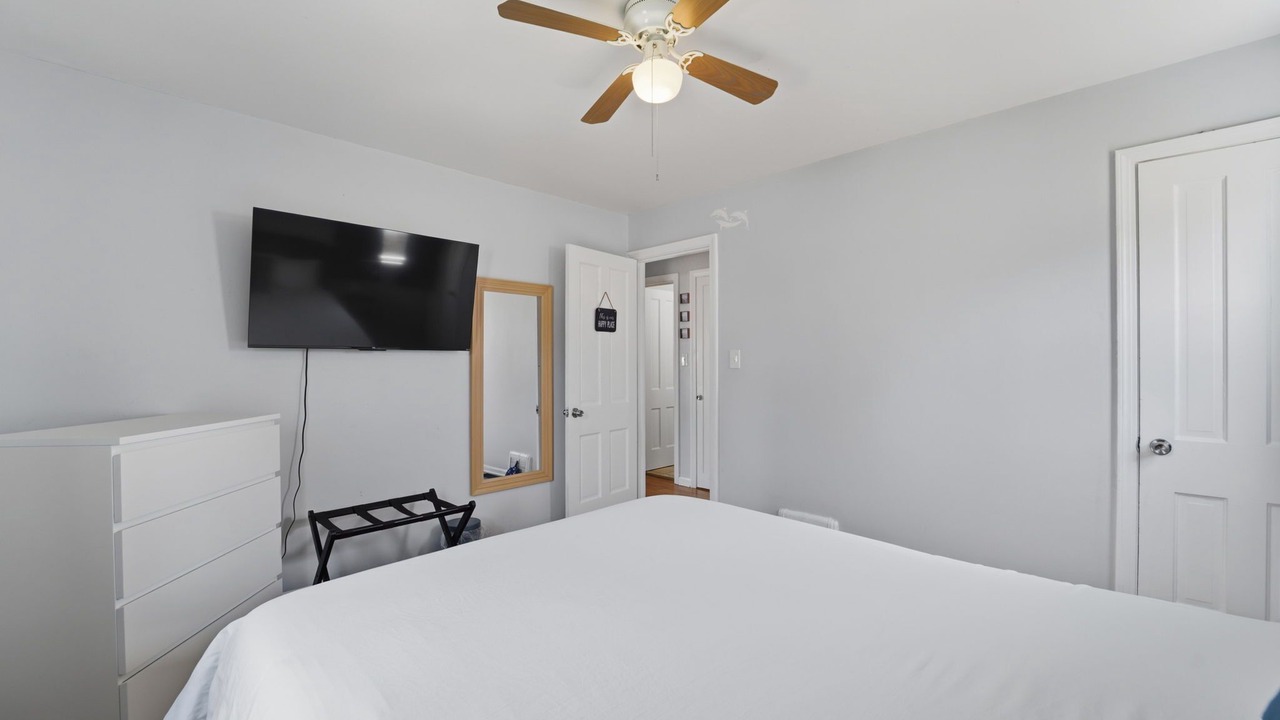 Photo of Bedroom in Euclid