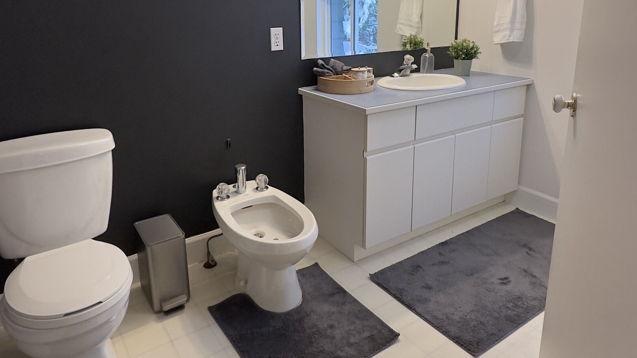 Photo of Bathroom in Hollyburn