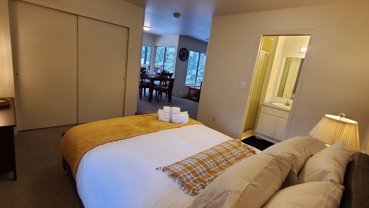 Photo of Bedroom in Hollyburn
