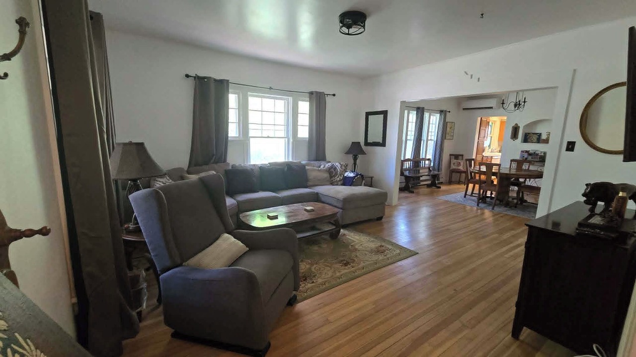 Photo of Livingroom in Trinidad
