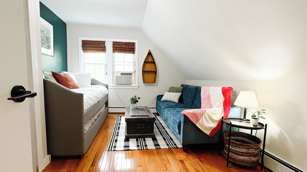 Photo of Livingroom in Meredith