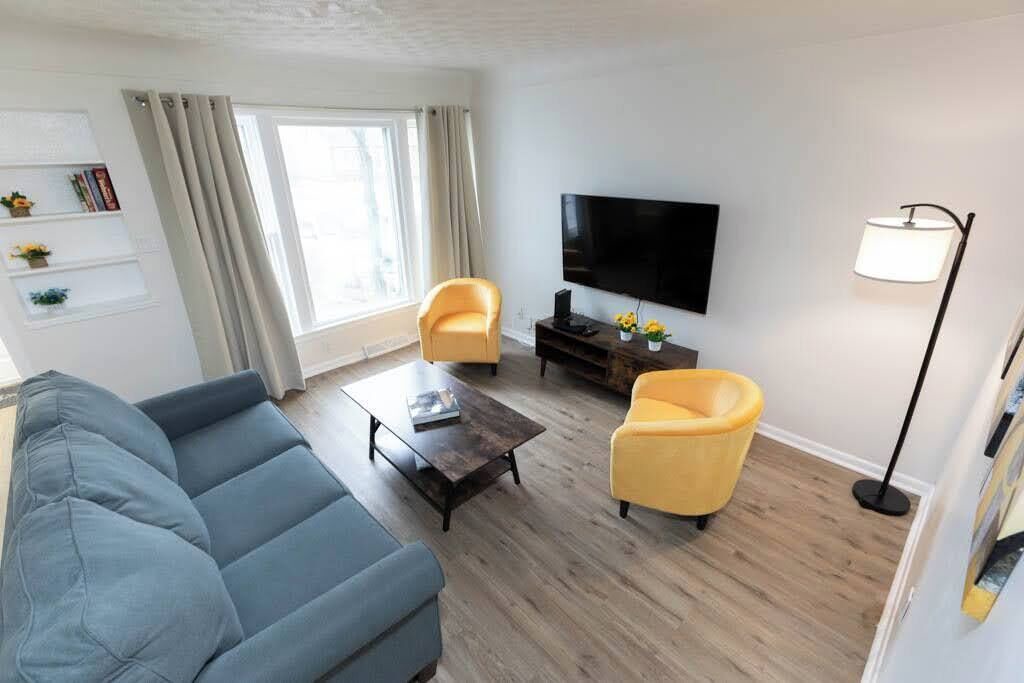 Photo of Livingroom in Cleveland Heights