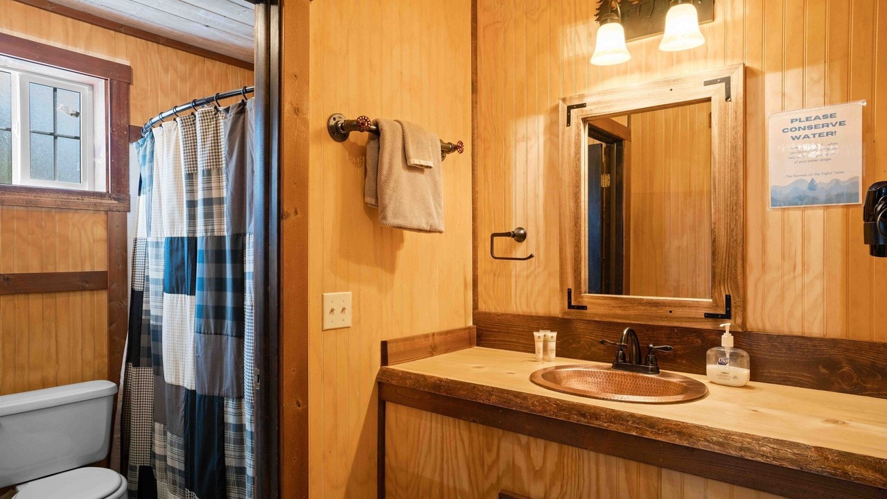 Photo of Bathroom in Almont