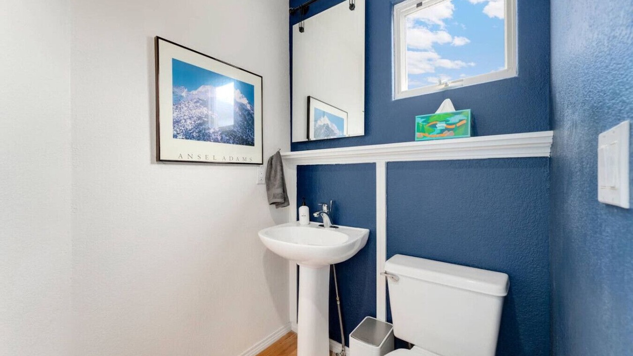 Photo of Bathroom in Alamo Placita