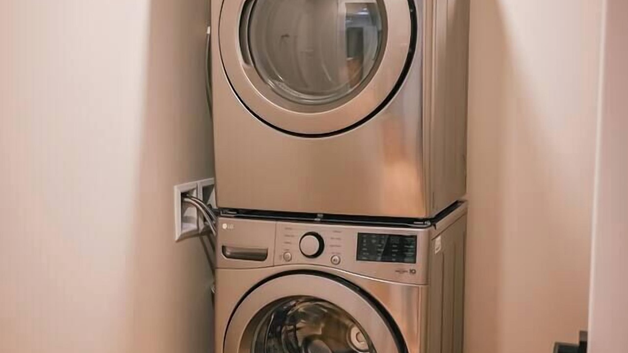 Photo of Bedroom in Courtenay