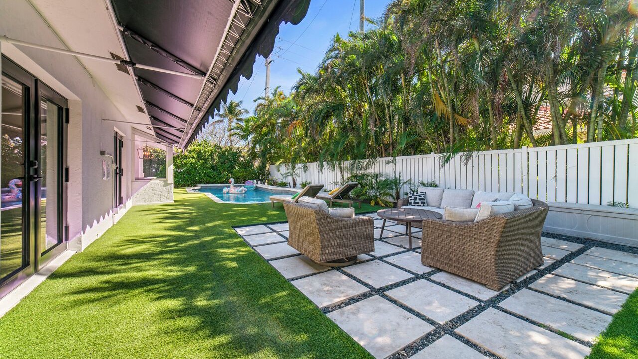 Photo of Patio Balcony in Lauderdale-by-the-Sea
