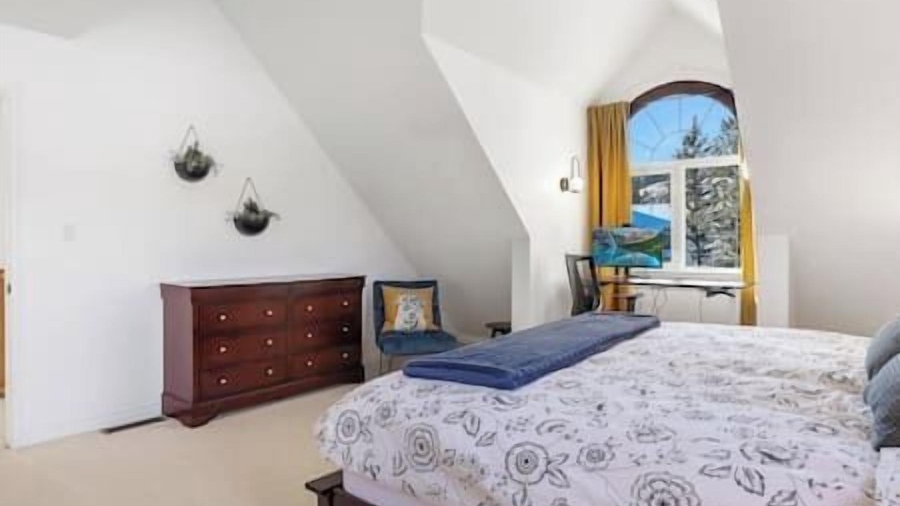 Photo of Bedroom in East Kootenay