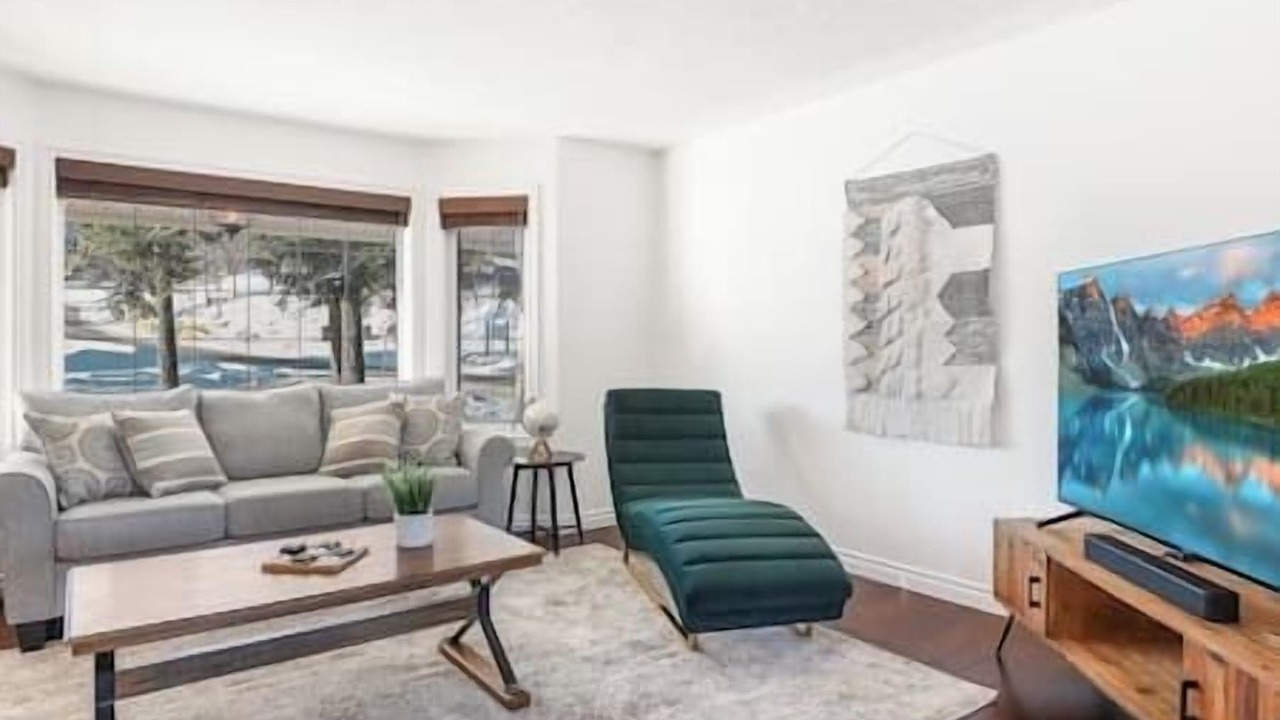 Photo of Livingroom in East Kootenay