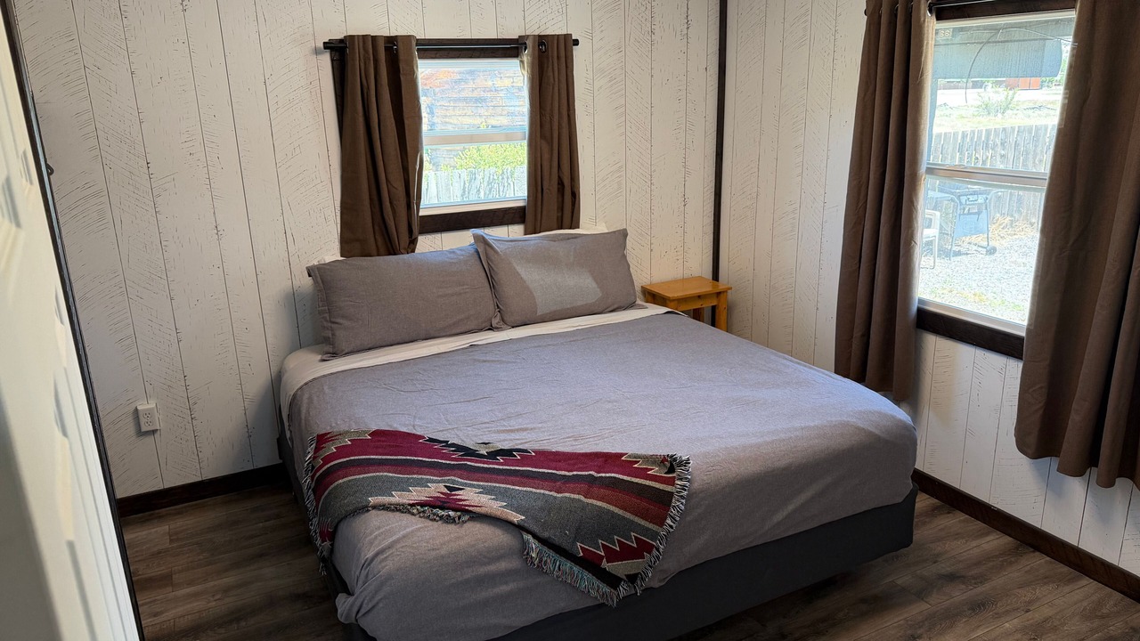 Photo of Bedroom in South Fork