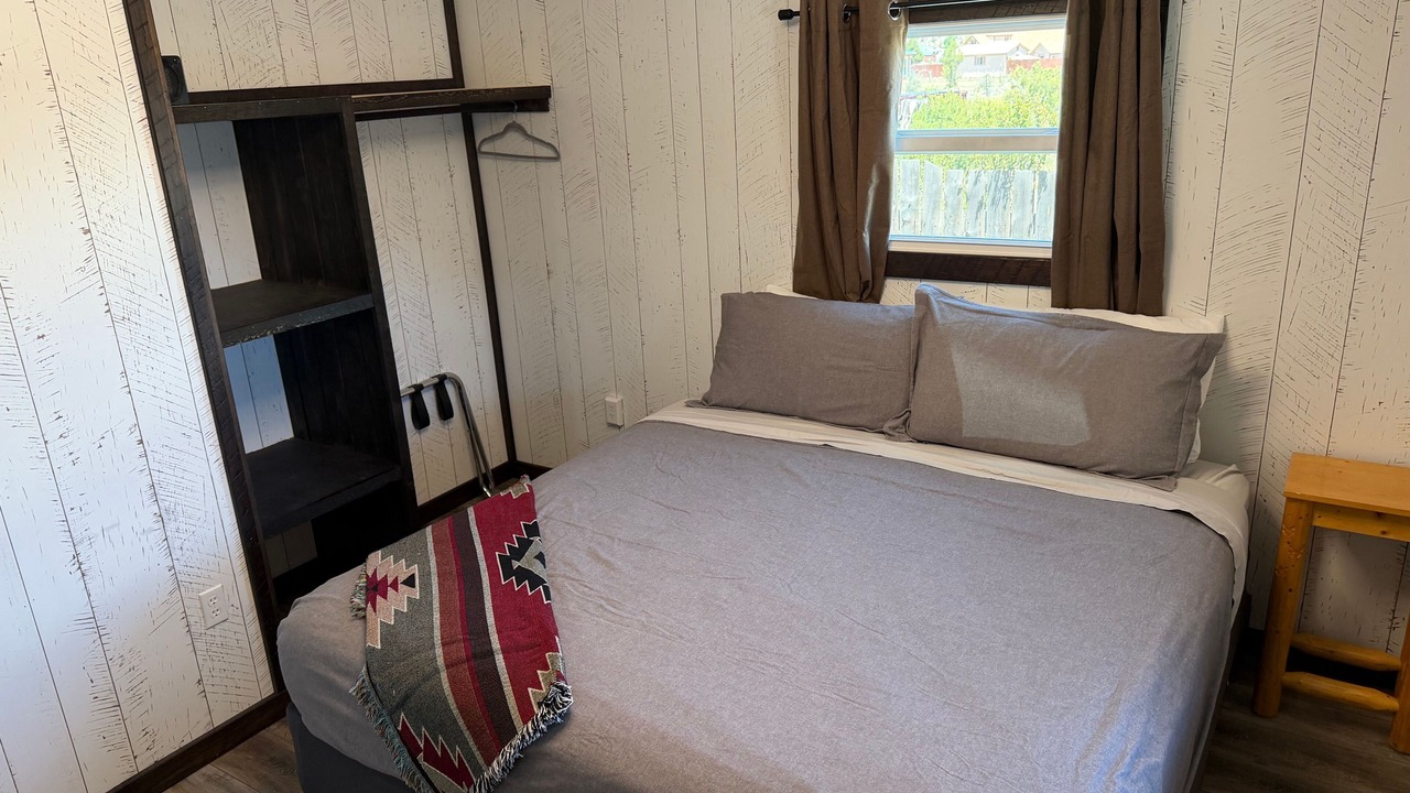 Photo of Bedroom in South Fork