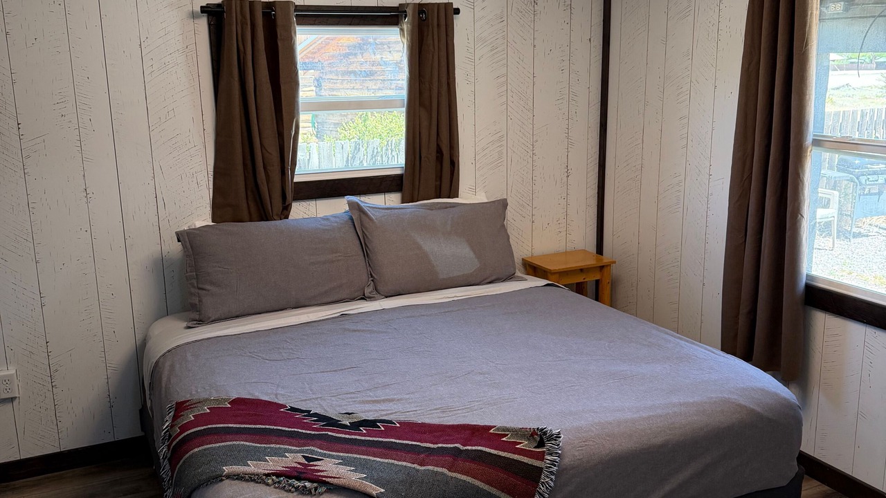 Photo of Bedroom in South Fork