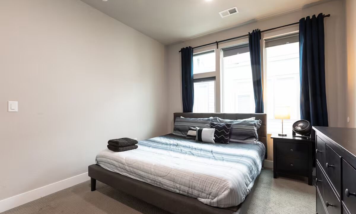 Photo of Bedroom in Curtis Park