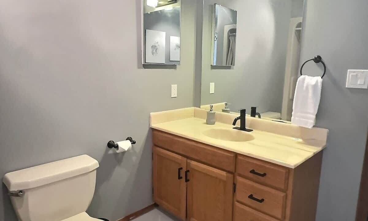 Photo of Bathroom in Okanagan-Similkameen