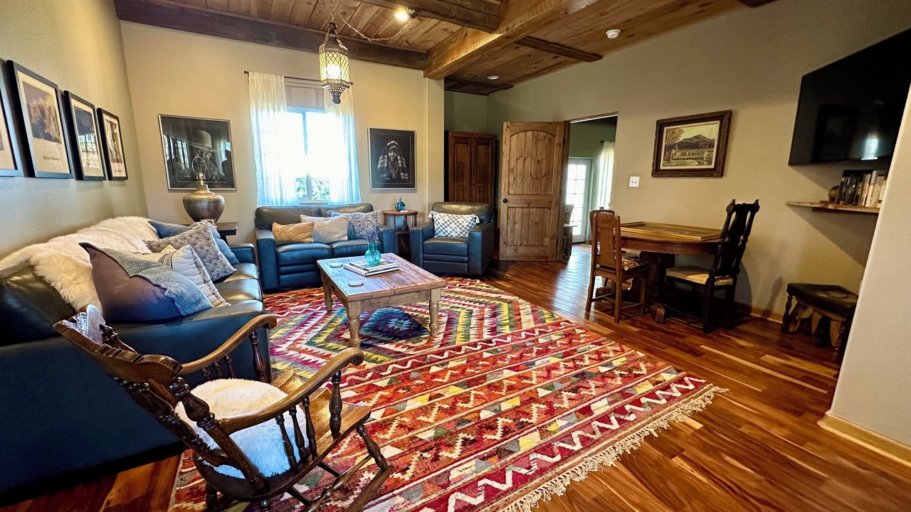 Photo of Livingroom in Taos