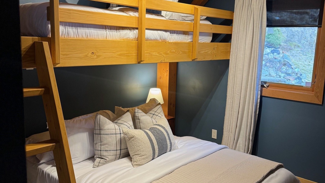 Photo of Bedroom in East Kootenay