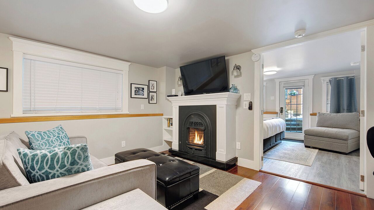 Photo of Livingroom in Grandview-Woodland