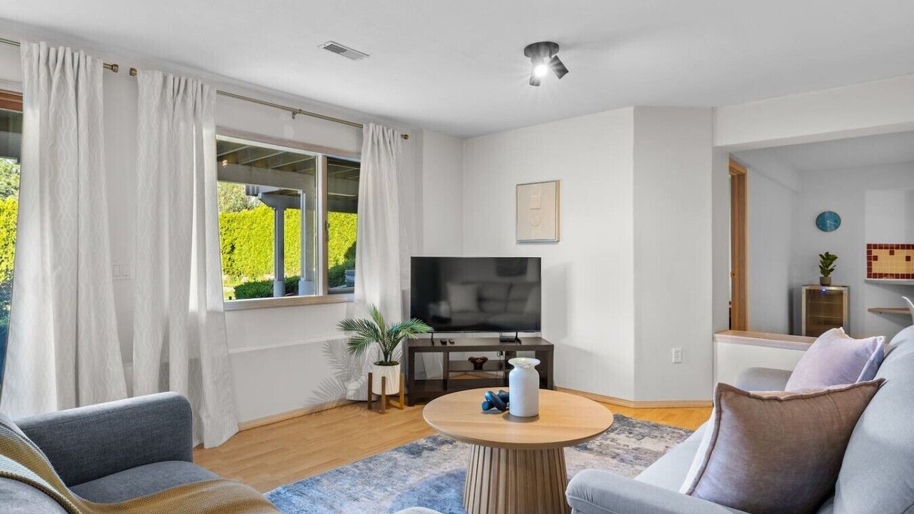 Photo of Livingroom in Central Okanagan