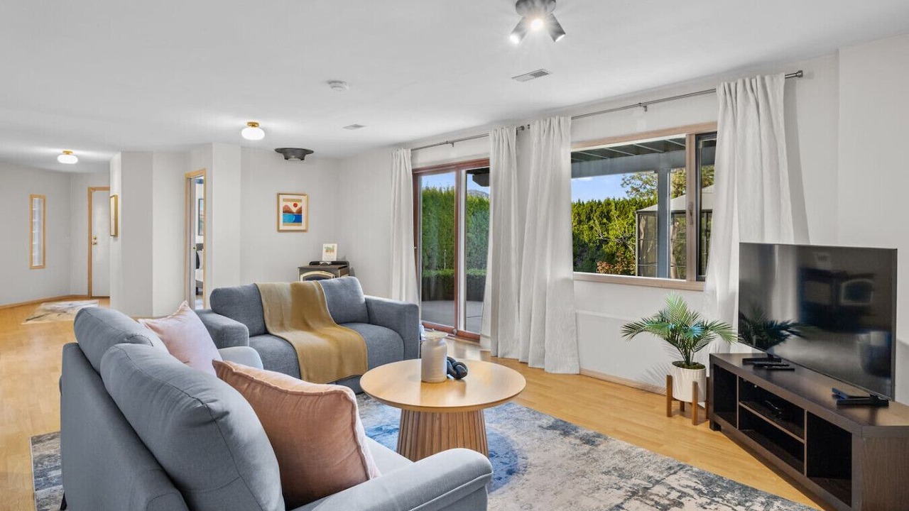 Photo of Livingroom in Central Okanagan
