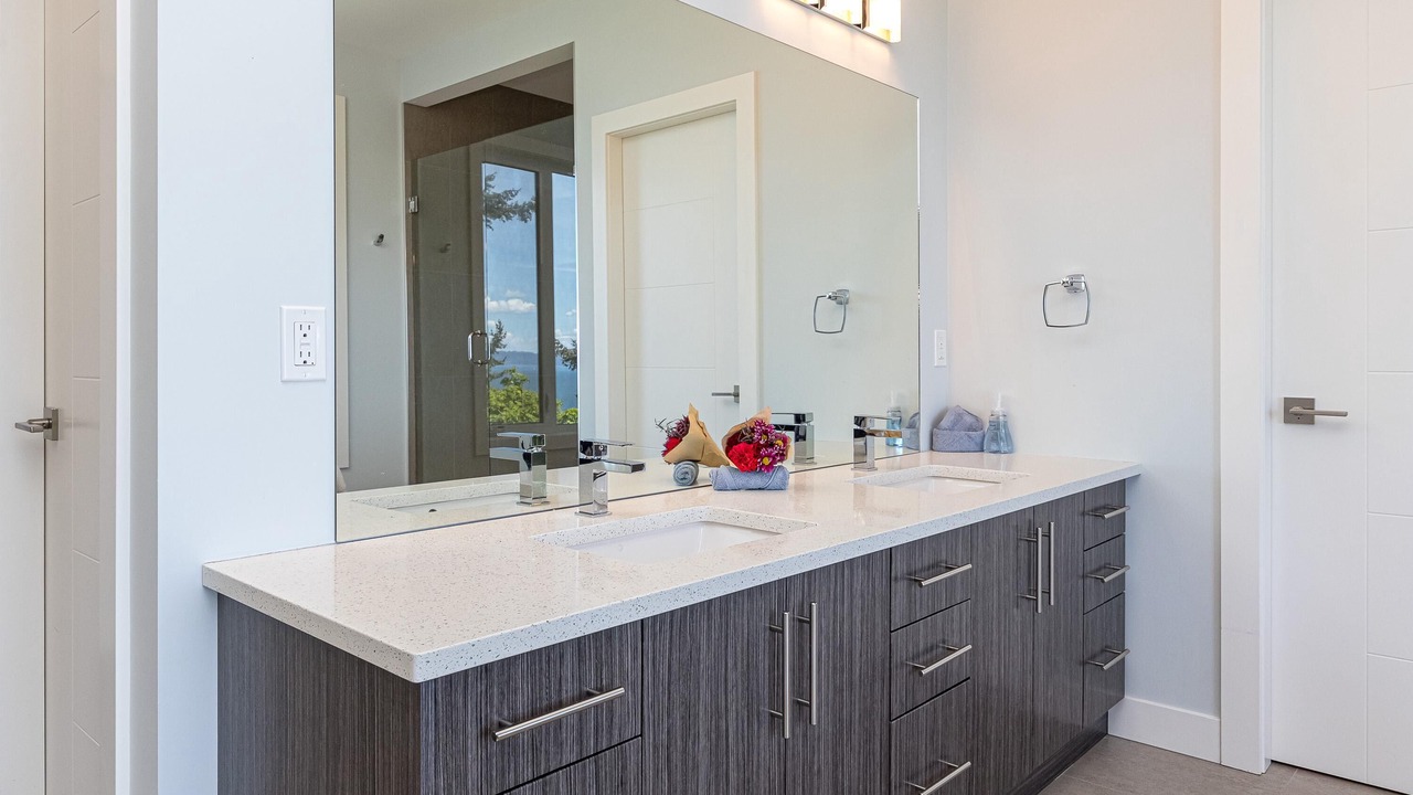 Photo of Bathroom in Cordova Bay