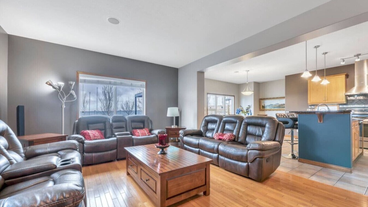 Photo of Livingroom in Chestermere
