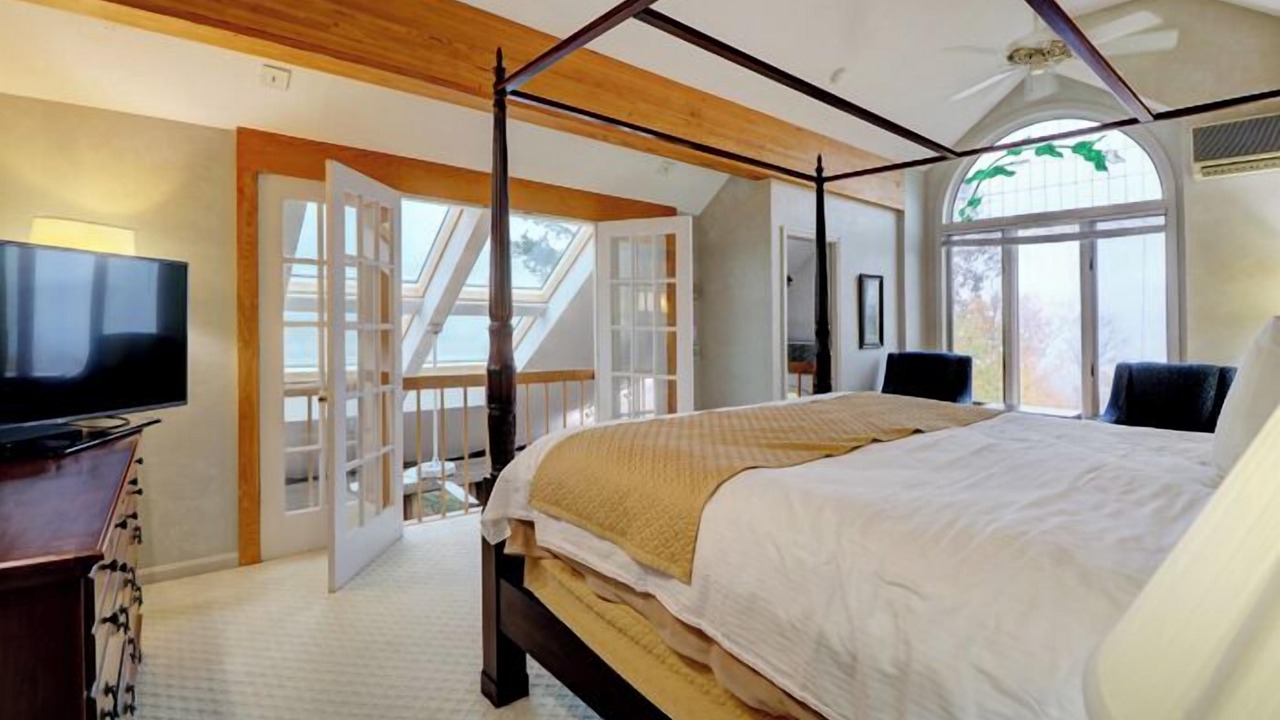 Photo of Bedroom in Bartlett