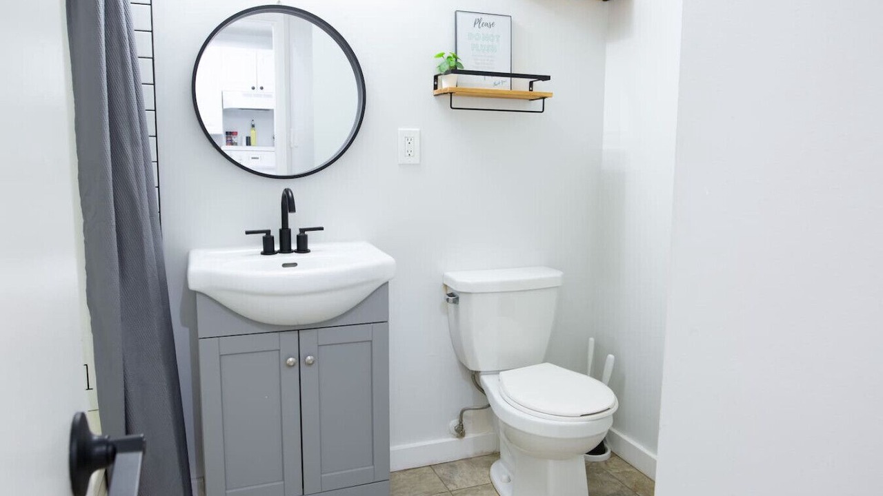 Photo of Bathroom in Harrison Hot Springs