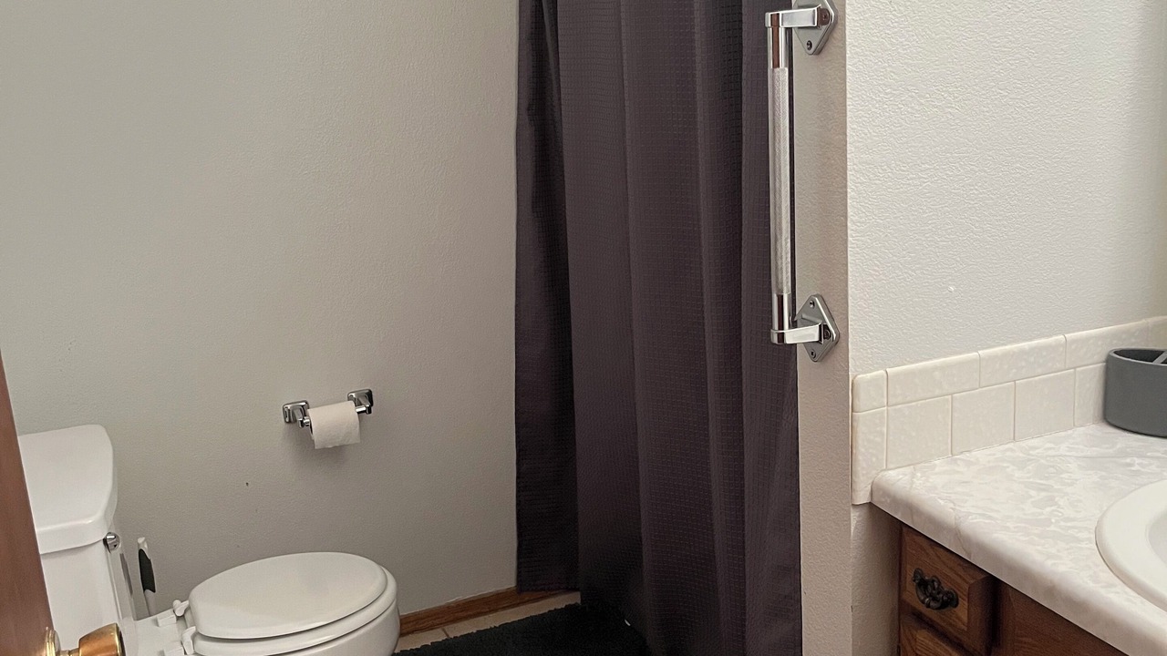 Photo of Bathroom in Delta