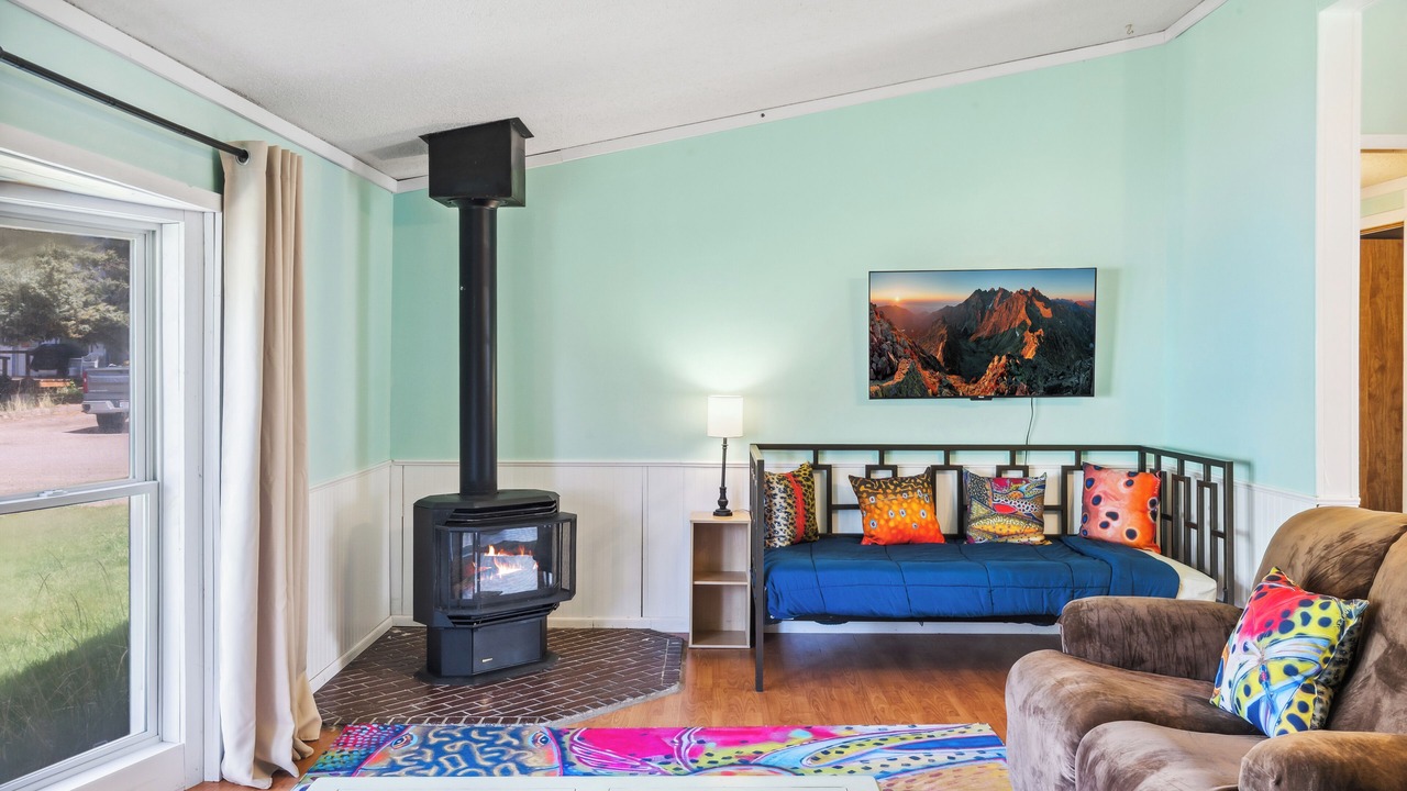 Photo of Livingroom in Creede