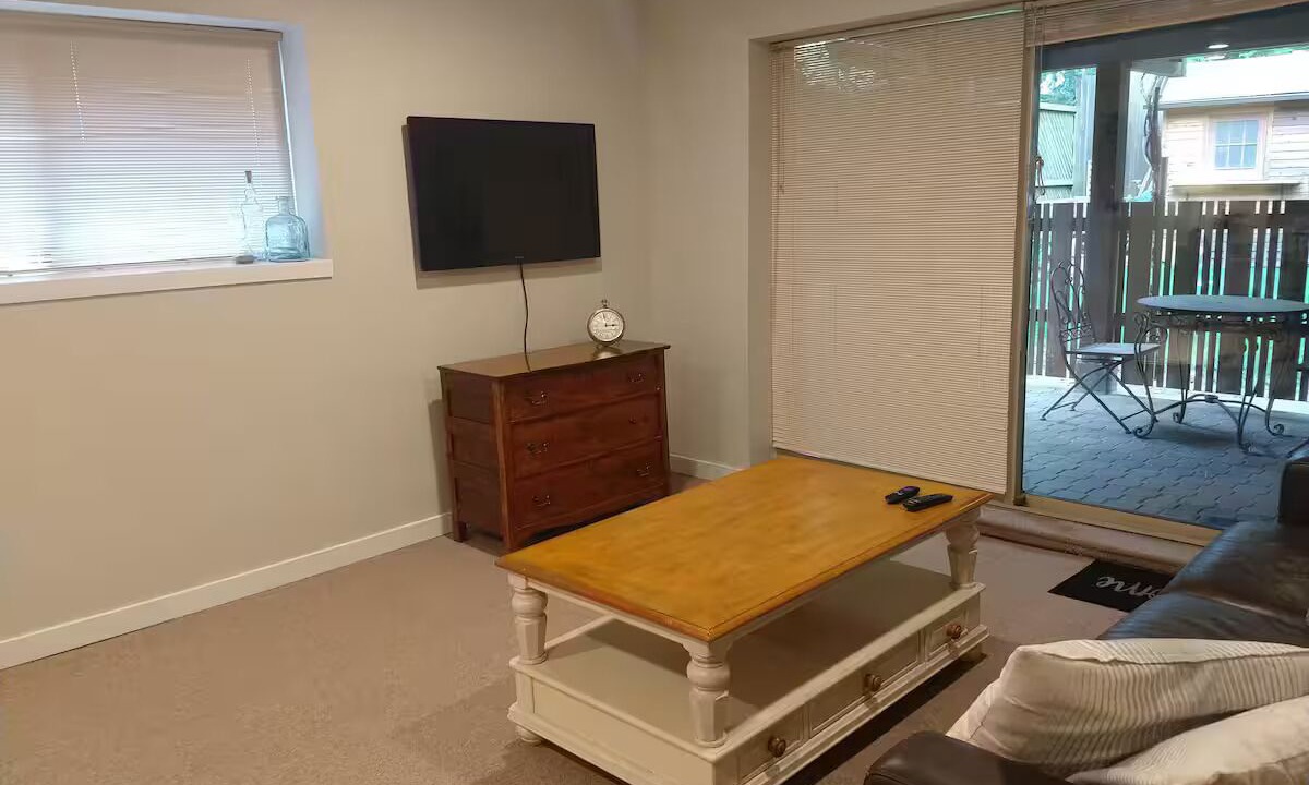 Photo of Livingroom in West Vancouver