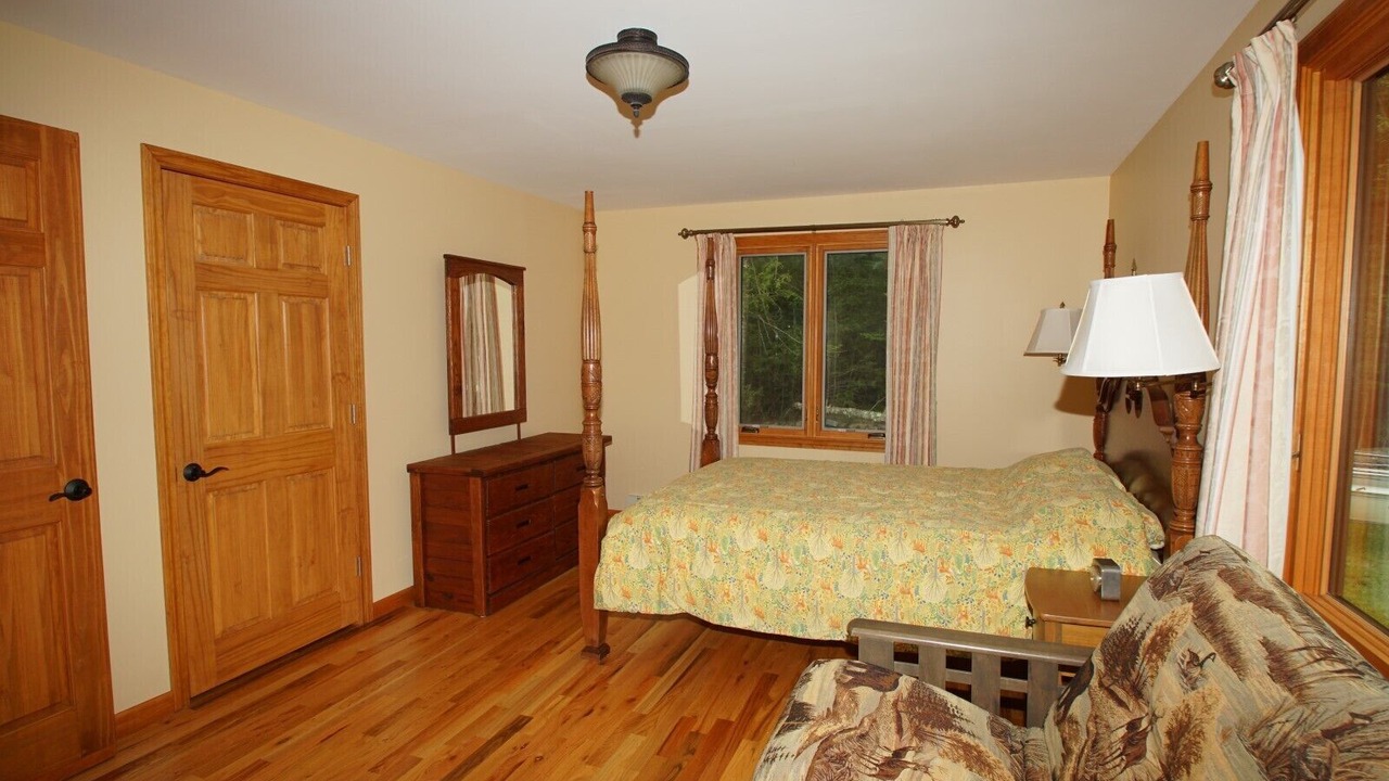 Photo of Bedroom in Moultonborough