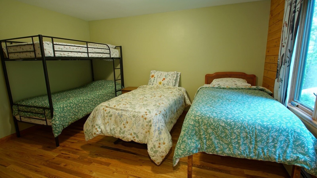 Photo of Bedroom in Moultonborough