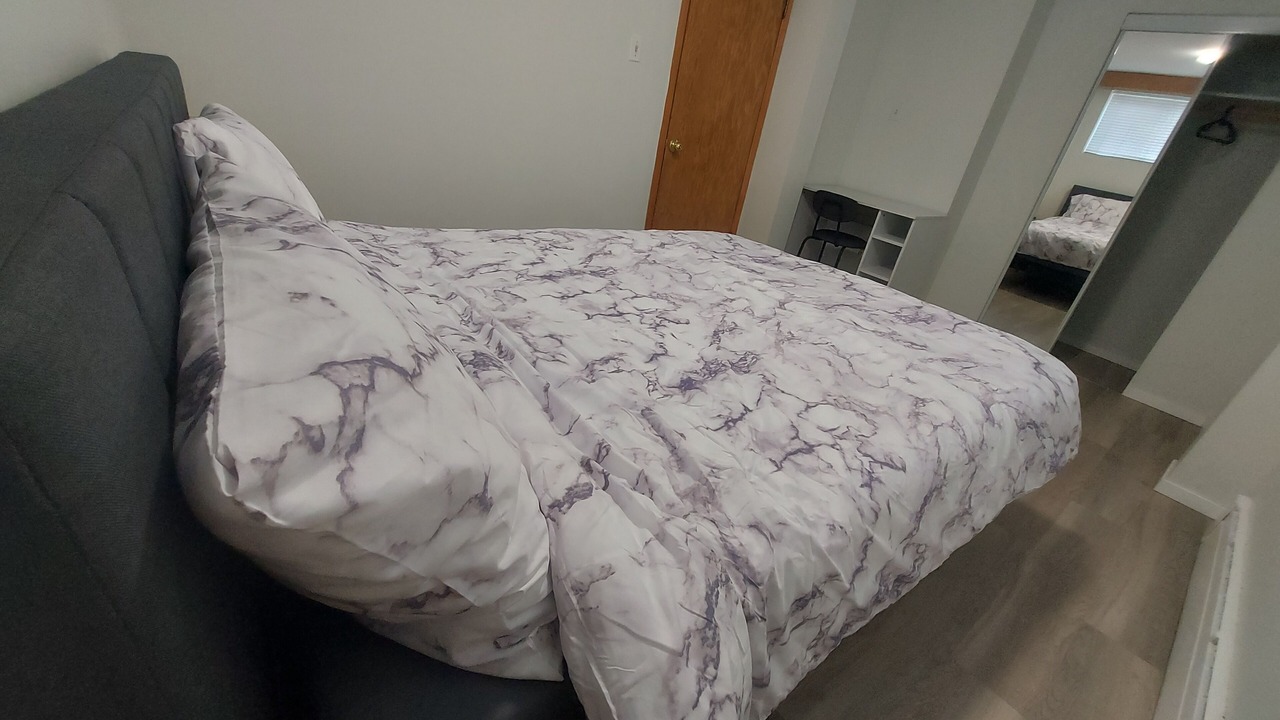 Photo of Bedroom in North Central Edmonton