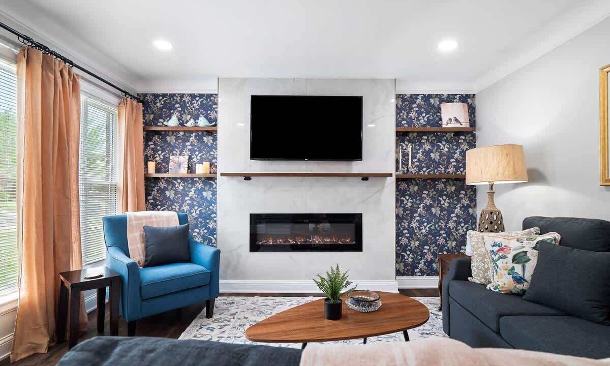 Photo of Livingroom in Cleveland Heights