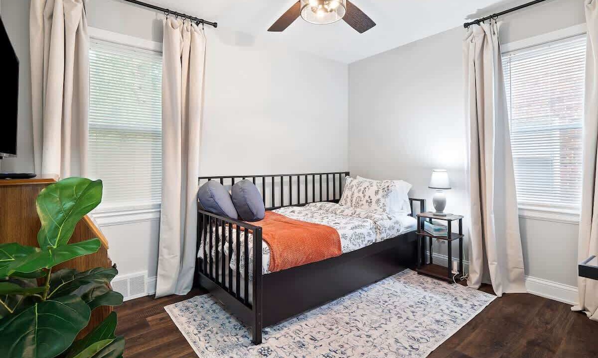 Photo of Bedroom in Cleveland Heights