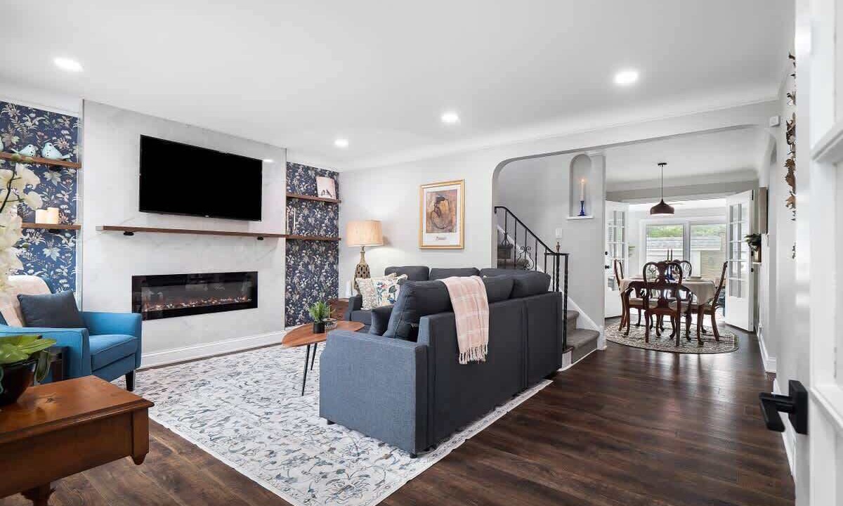 Photo of Livingroom in Cleveland Heights