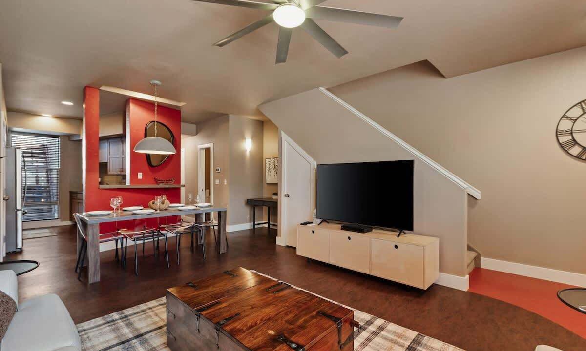 Photo of Bedroom in Old Town North