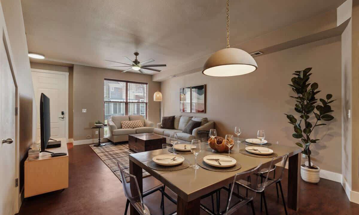 Photo of Bedroom in Old Town North