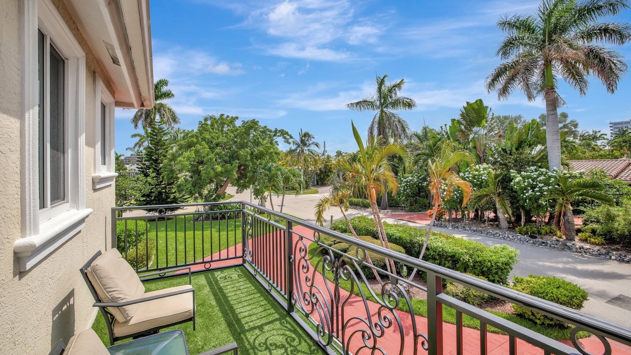 Photo of Patio Balcony in Lauderdale-by-the-Sea