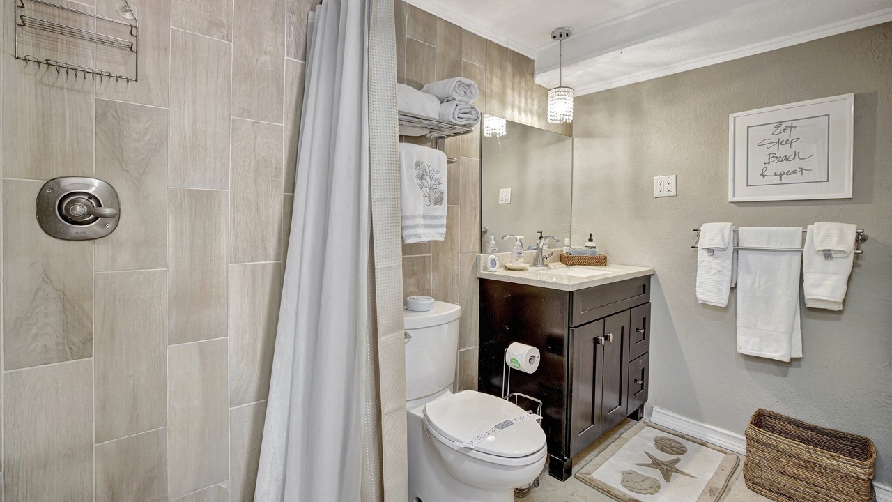 Photo of Bathroom in Lauderdale-by-the-Sea