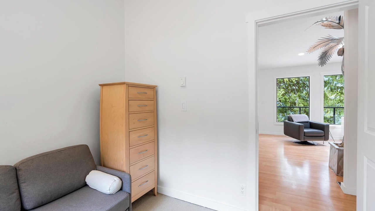 Photo of Livingroom in Shawnigan Lake