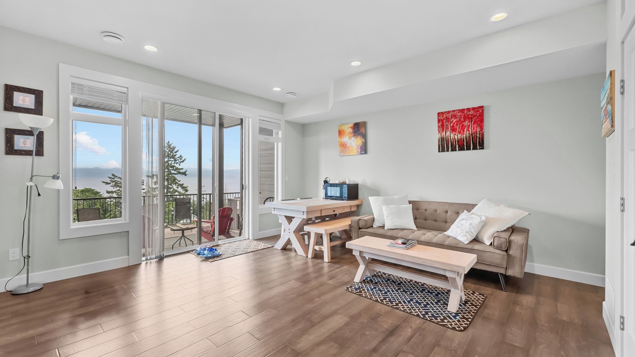 Photo of Livingroom in Regional District of Nanaimo