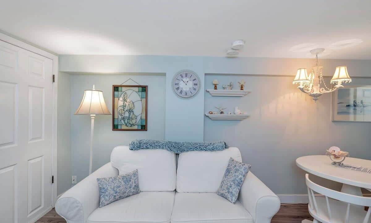 Photo of Bedroom in Saanich West