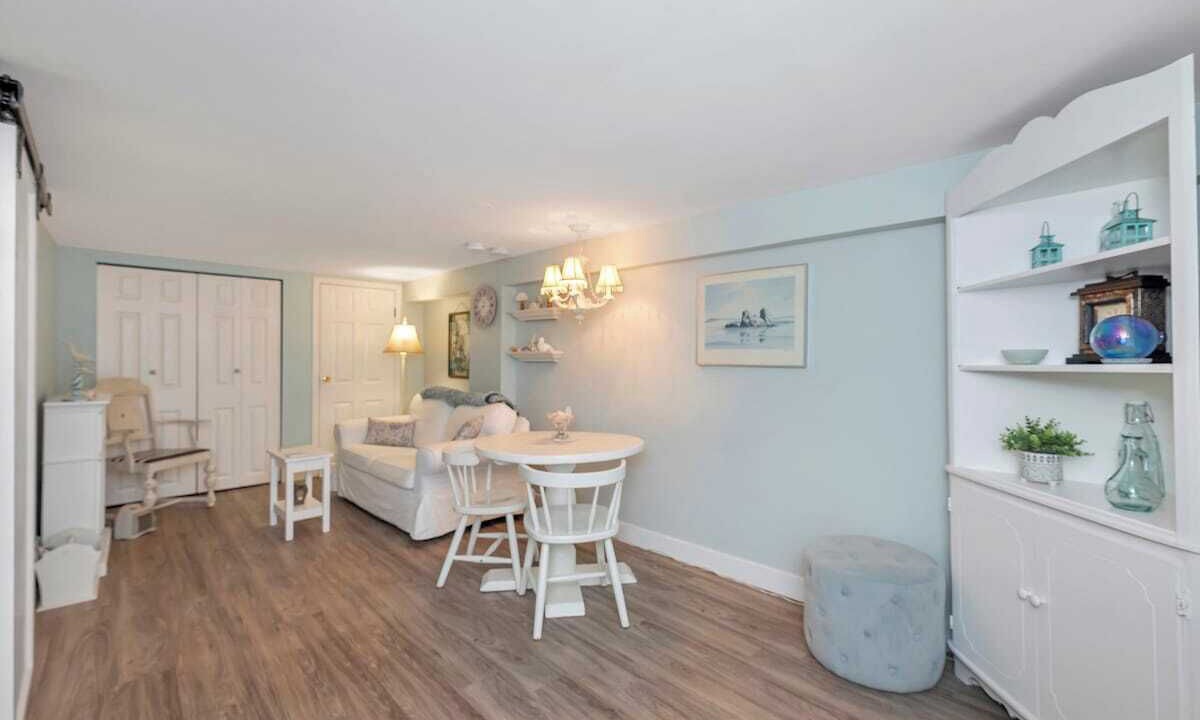 Photo of Bedroom in Saanich West