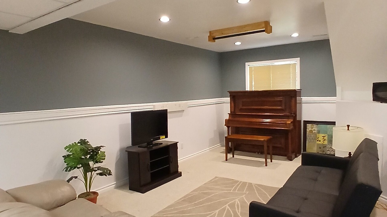 Photo of Livingroom in Airdrie