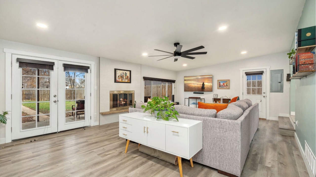 Photo of Livingroom in Old Prospect