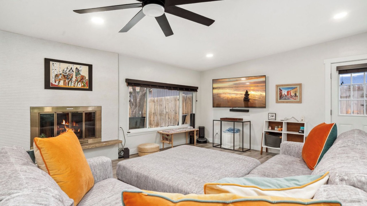 Photo of Livingroom in Old Prospect