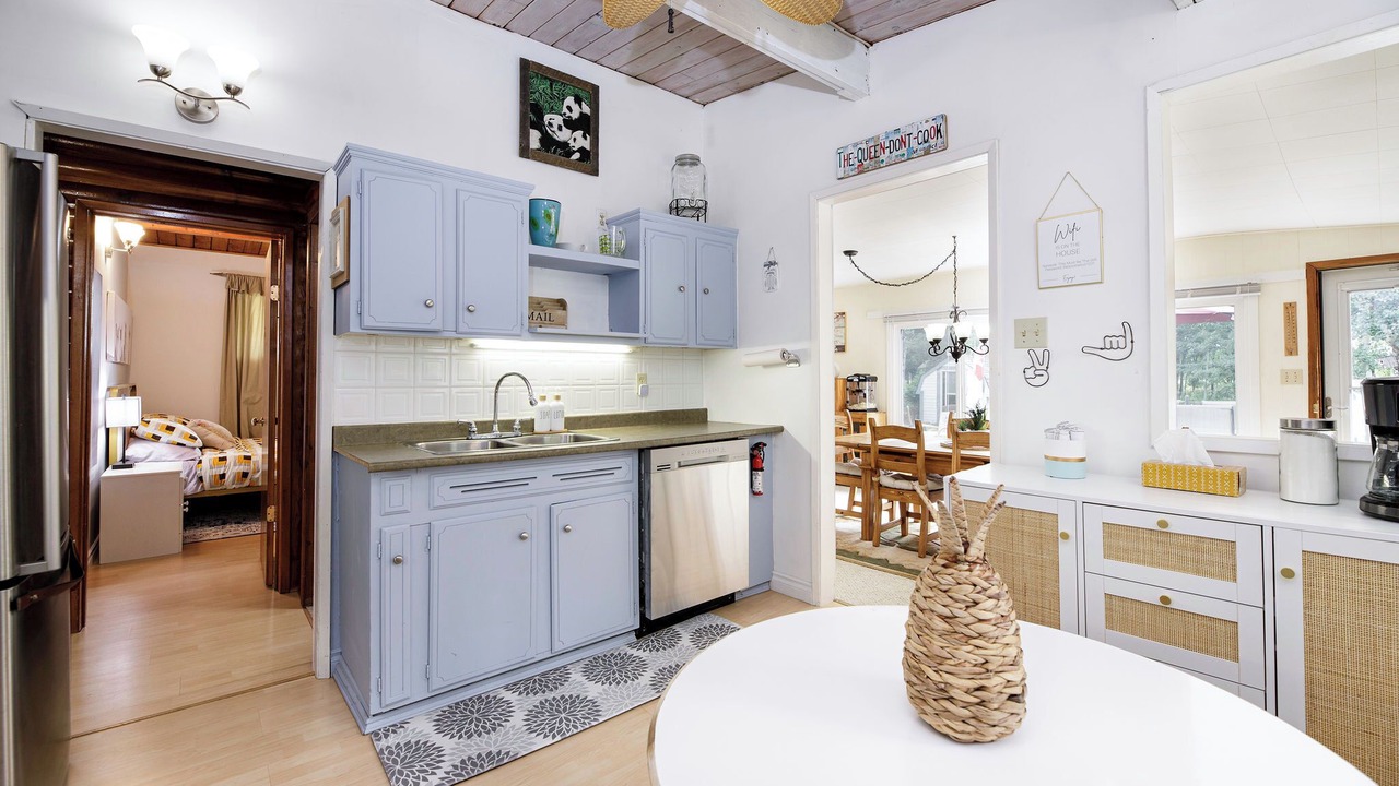 Photo of Kitchen in Sylvan Lake