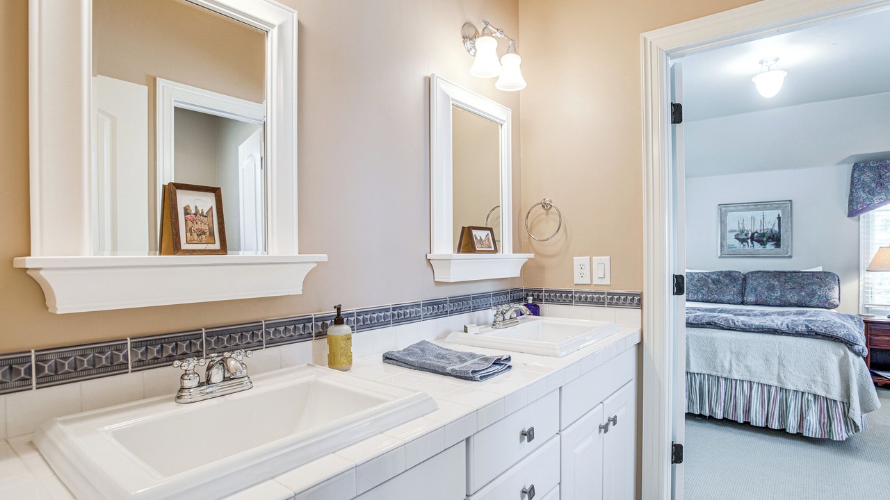 Photo of Bathroom in University Park