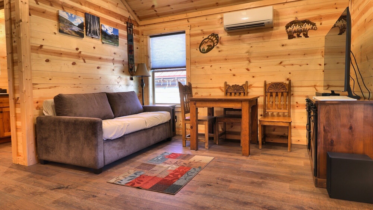Photo of Bedroom in Red River